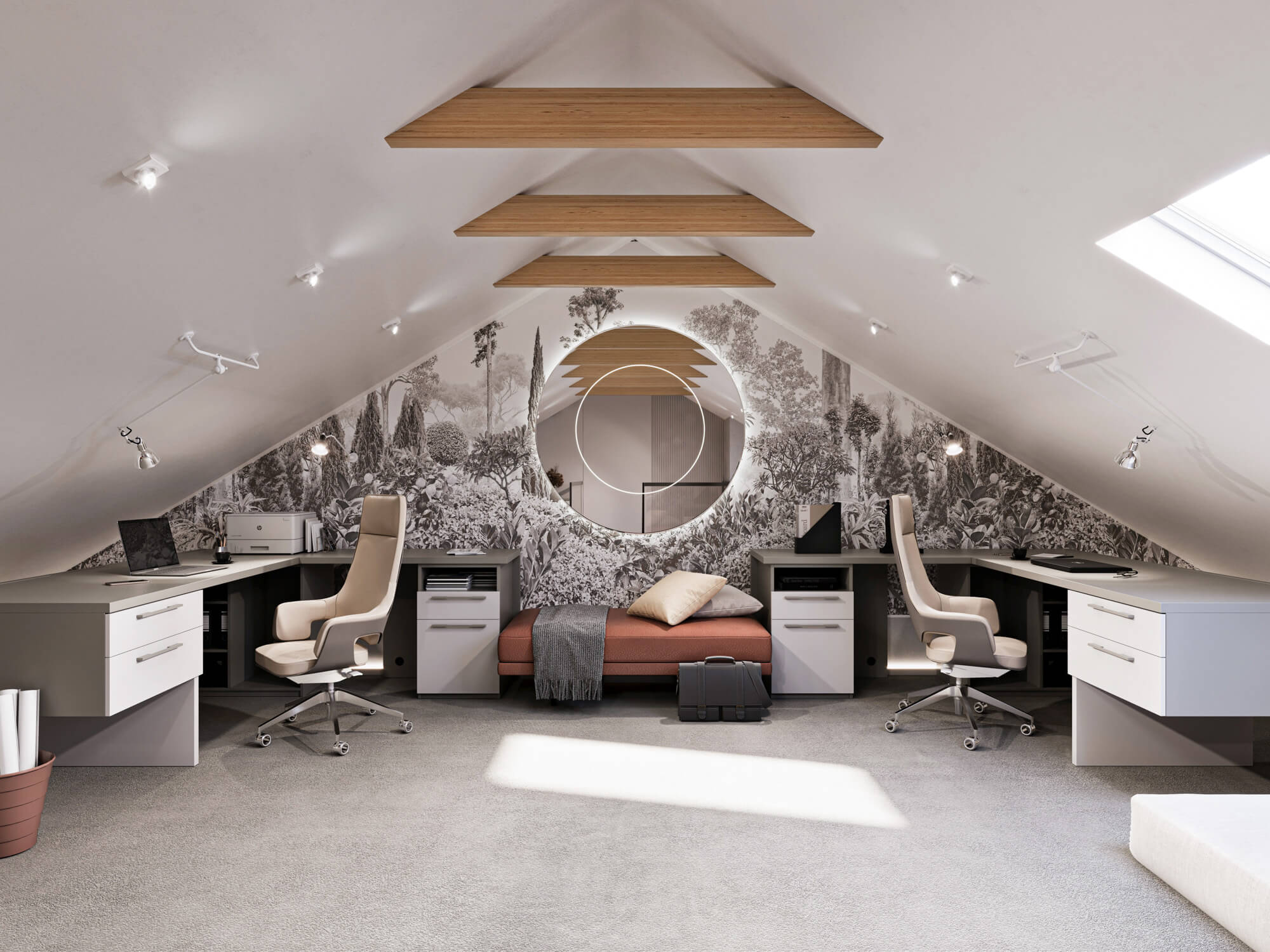 Poddasze przeznaczone na gabinet z dwoma dużymi biurkami i ozdobnym okrągłym lustrem.